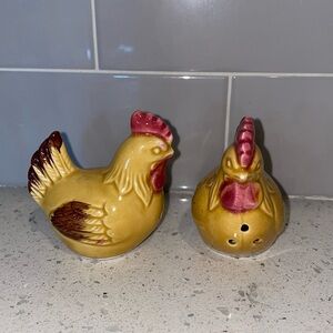 Rooster Hen Salt Pepper Shakers Vintage Set Ceramic Chicken Shaker 2 Made Hand